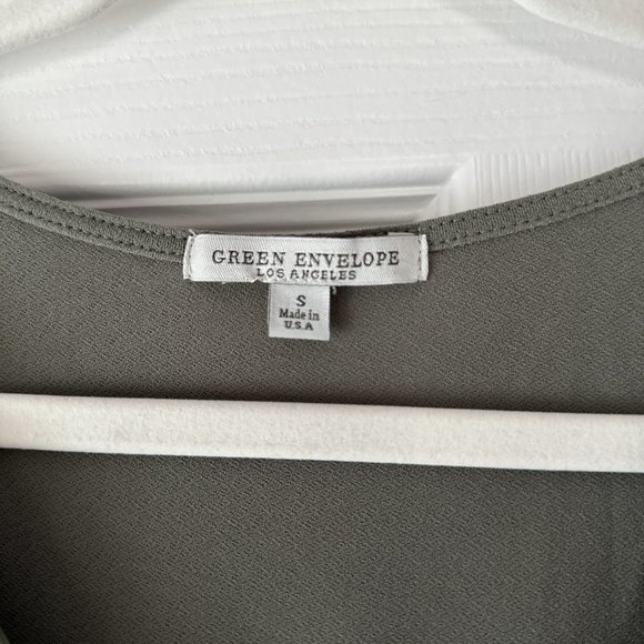 Short Sleeve Tie Front Blouse - Picture 5 of 8